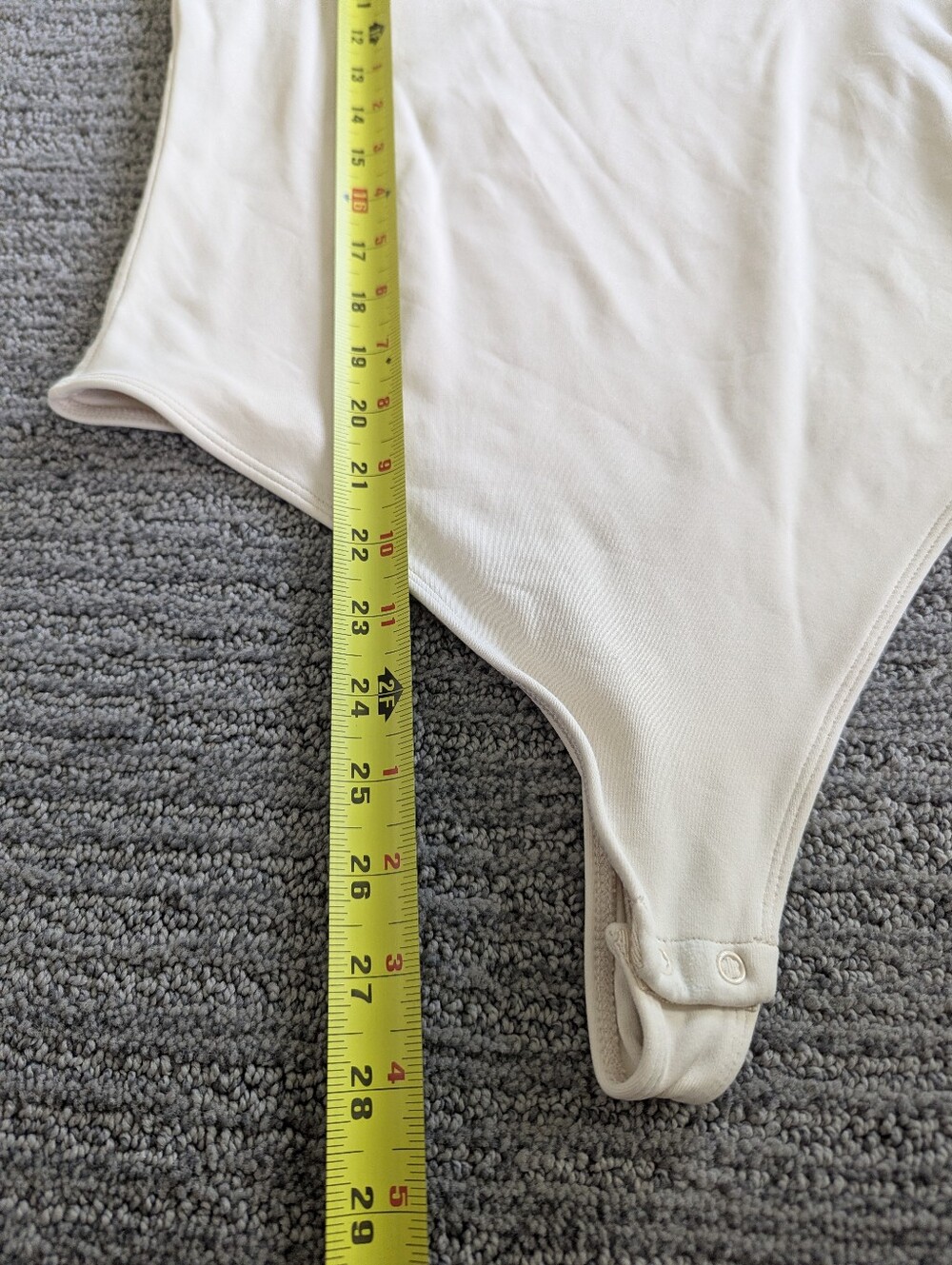 Aritzia Babaton Contour Squareneck Longsleeve Bodysuit Thong-Cut - Picture 6 of 10